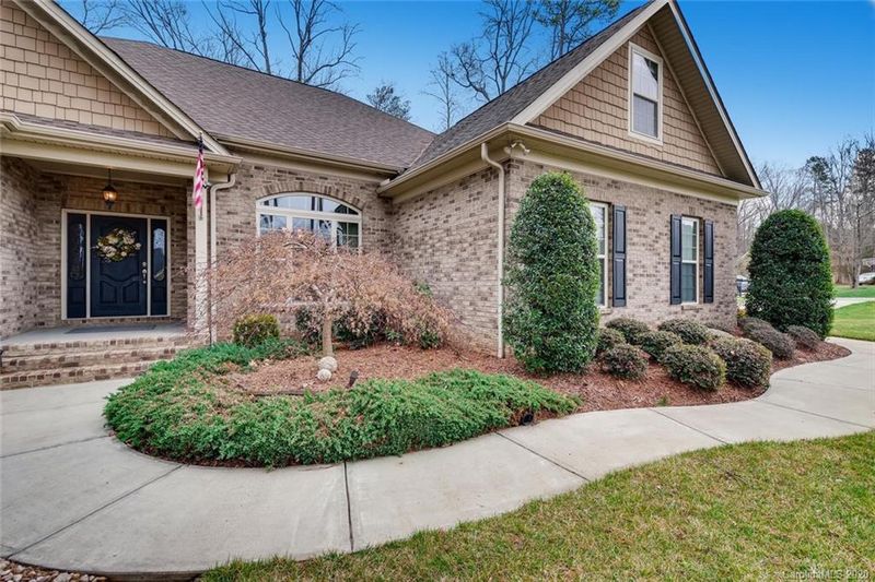 1035 Ridgeview Ct, Davidson, NC 28036