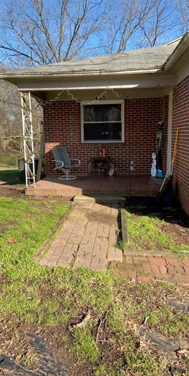 623 7th St SW, Hickory, NC 28602