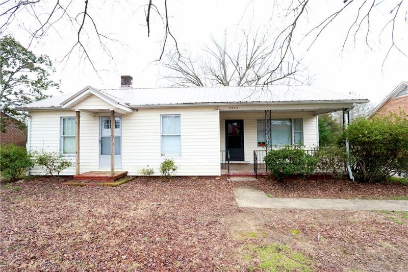 2045 16th St, Hickory, NC 28601
