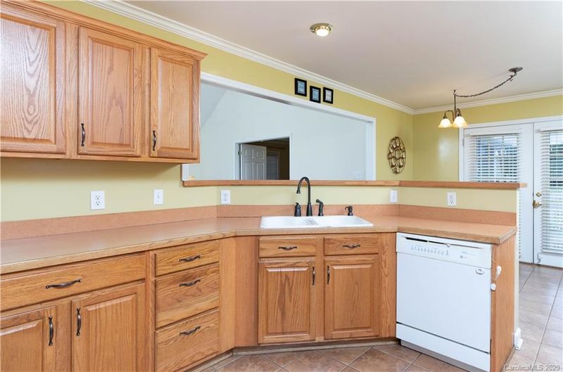 305 River Birch Ln, Clover, SC 29710