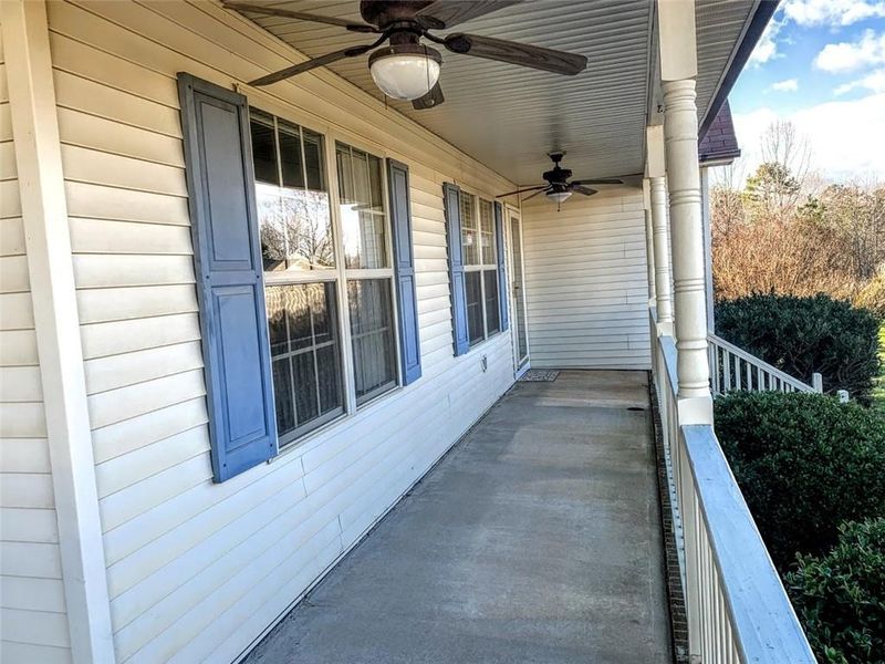 5500 Creek Point Dr, Hickory, NC 28601