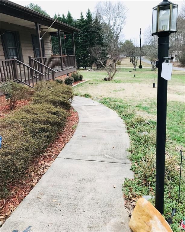 4040 26th Street Ct, Hickory, NC 28601