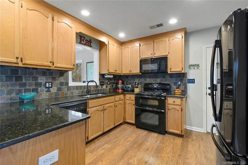 335 Linsbury Ct #5, Gastonia, NC 28056