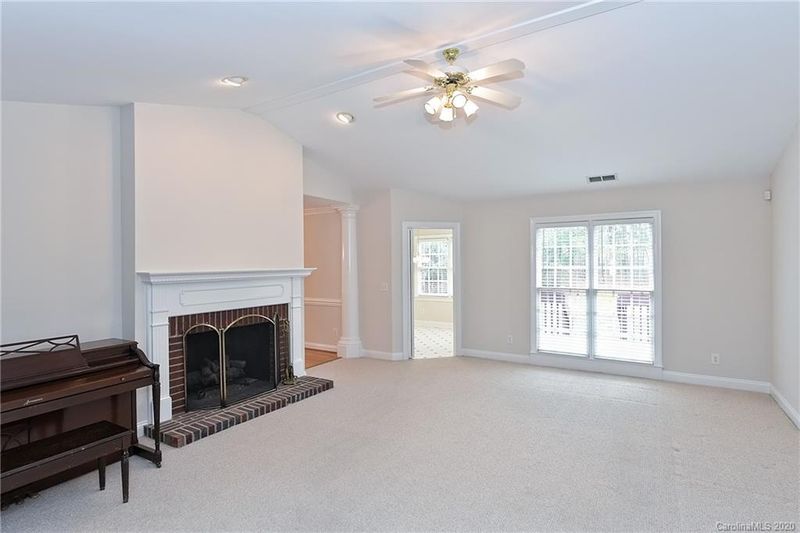 4653 Walnut Knoll Dr, Matthews, NC 28105