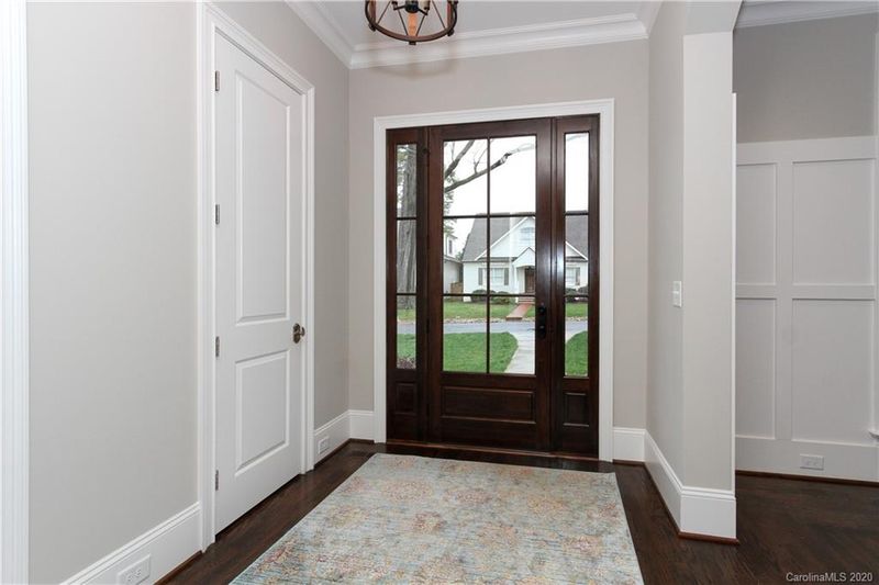 2801 Glendale Rd, Charlotte, NC 28209