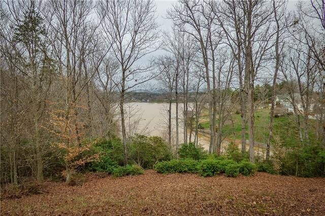 6335 Huntington Ln, Conover, NC 28613
