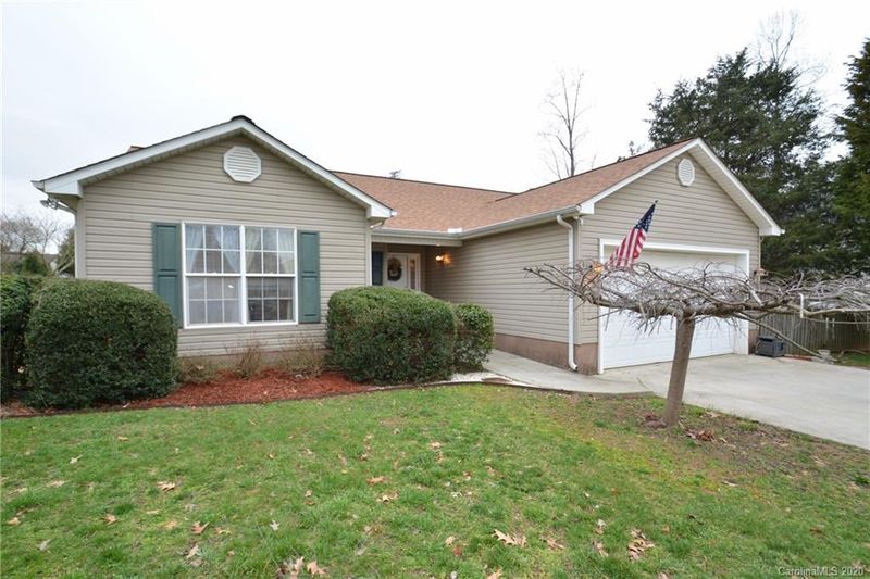 107 Park Vista Dr, Troutman, NC 28166
