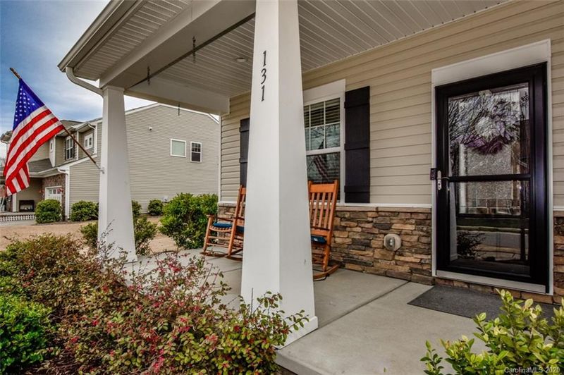 131 Rougemont Ln, Mooresville, NC 28115