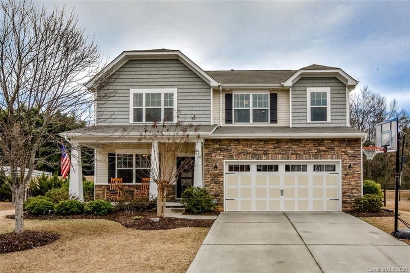 131 Rougemont Ln, Mooresville, NC 28115