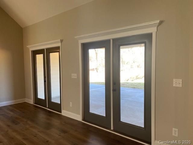 2915 South Point Rd #18, Belmont, NC 28012