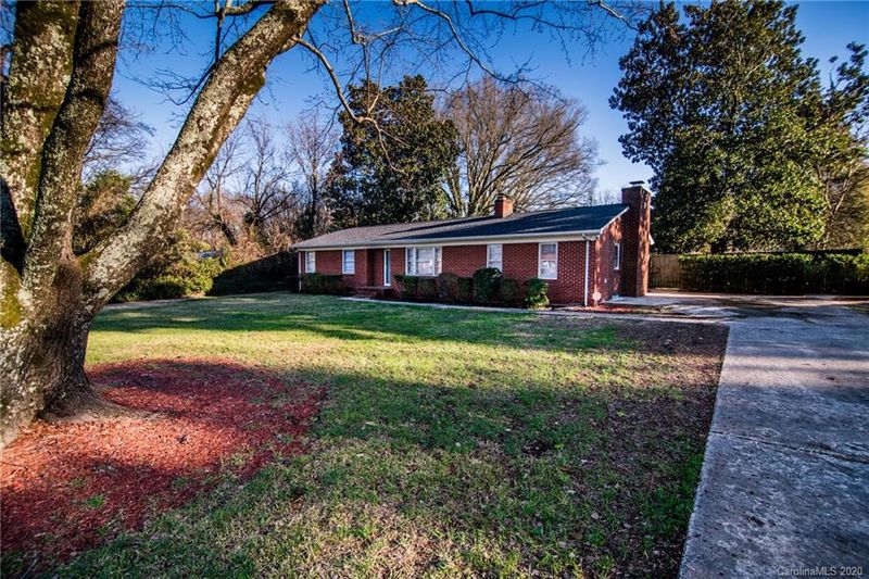 6226 Barcliff Dr, Charlotte, NC 28212