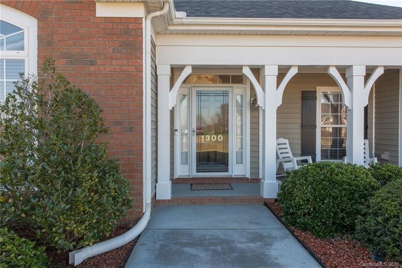 1300 Sam Cox Ln, Wingate, NC 28174