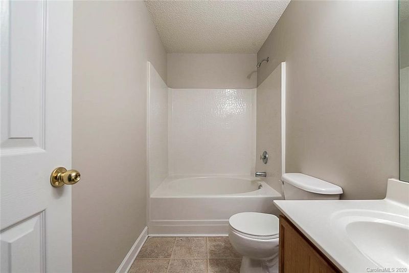 615 Overlook Rd, Lowell, NC 28098