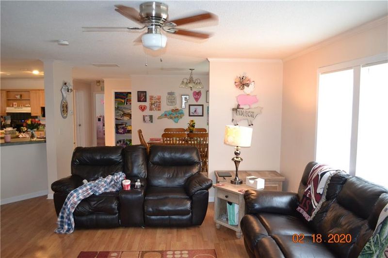 405 2nd St NE, Conover, NC 28613