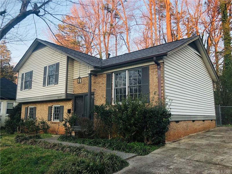 1417 Plumstead Rd, Charlotte, NC 28216