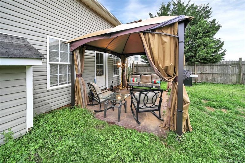 516 Danfield Dr, Clover, SC 29710