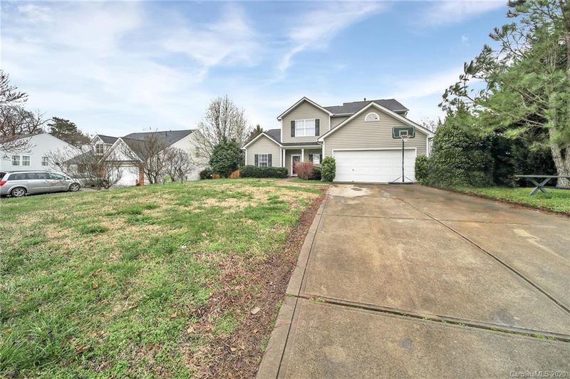 516 Danfield Dr, Clover, SC 29710
