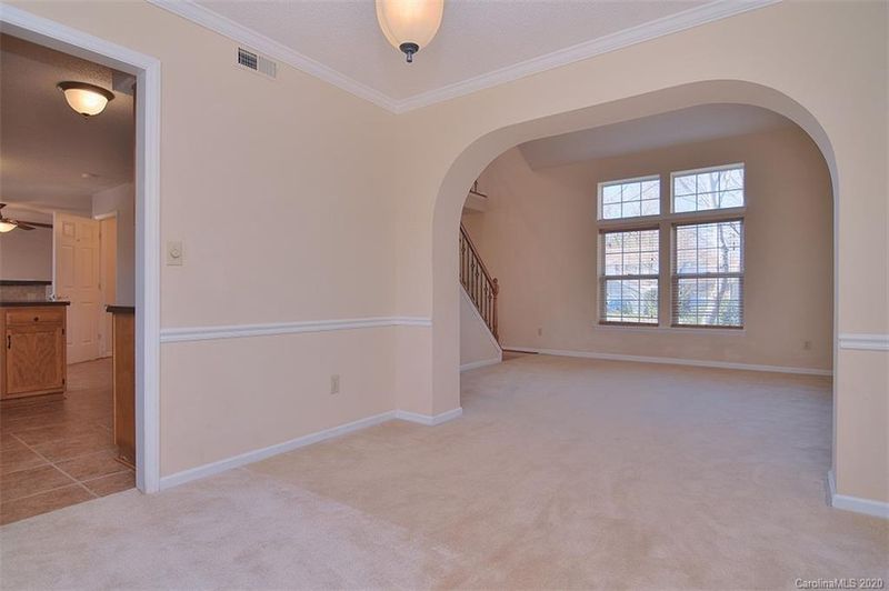 3940 Armitage Dr, Charlotte, NC 28269