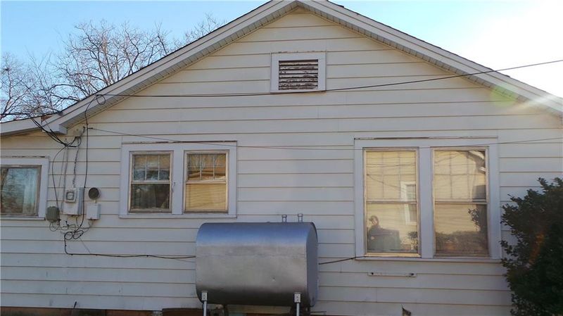 351 14th Ave NE, Hickory, NC 28601