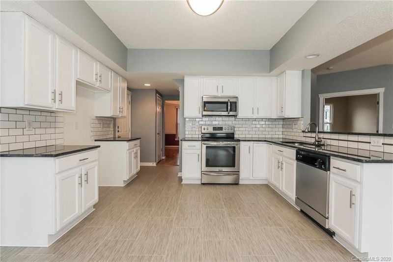 6511 Afterglow Dr, Indian Trail, NC 28079