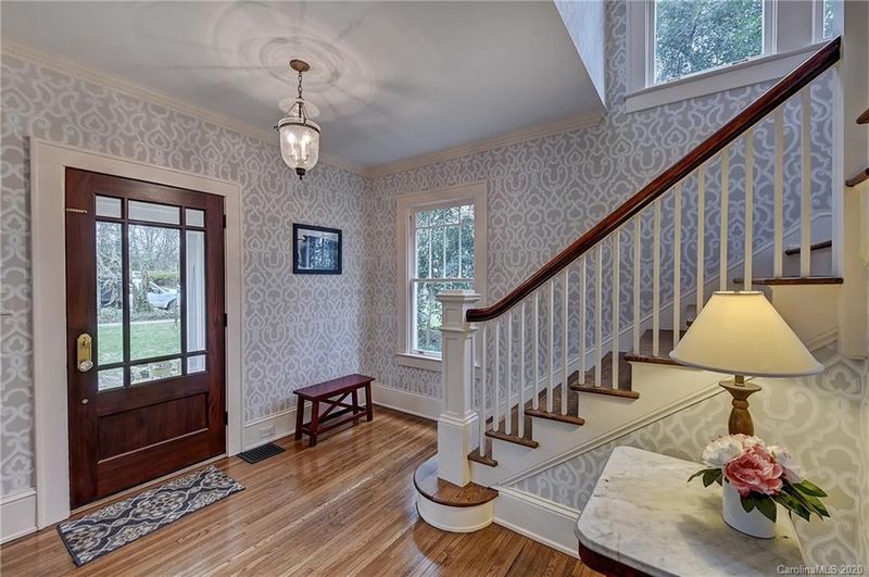 800 Henley Pl, Charlotte, NC 28207