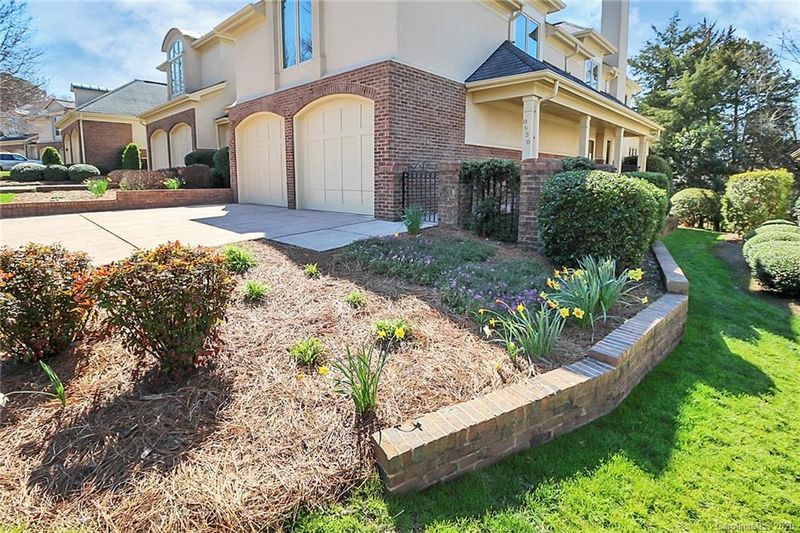 8930 Challis Hill Ln, Charlotte, NC 28226