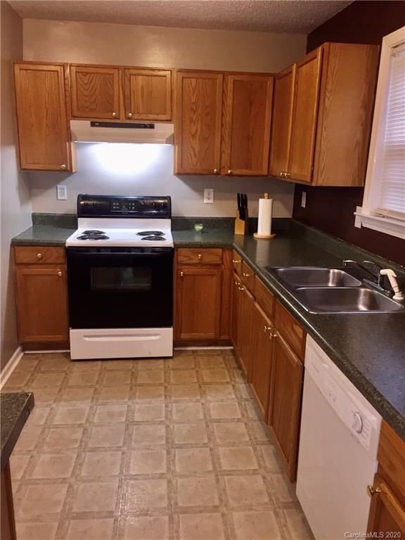 102 Epworth St, Chester, SC 29706