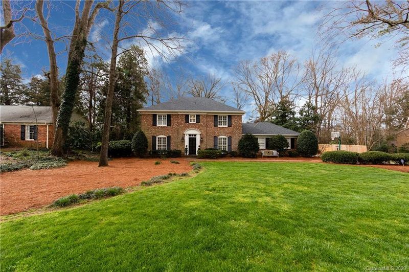 4124 Crossgate Rd, Charlotte, NC 28226