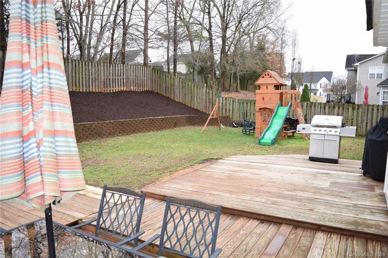 127 Scanlon Rd, Mooresville, NC 28115