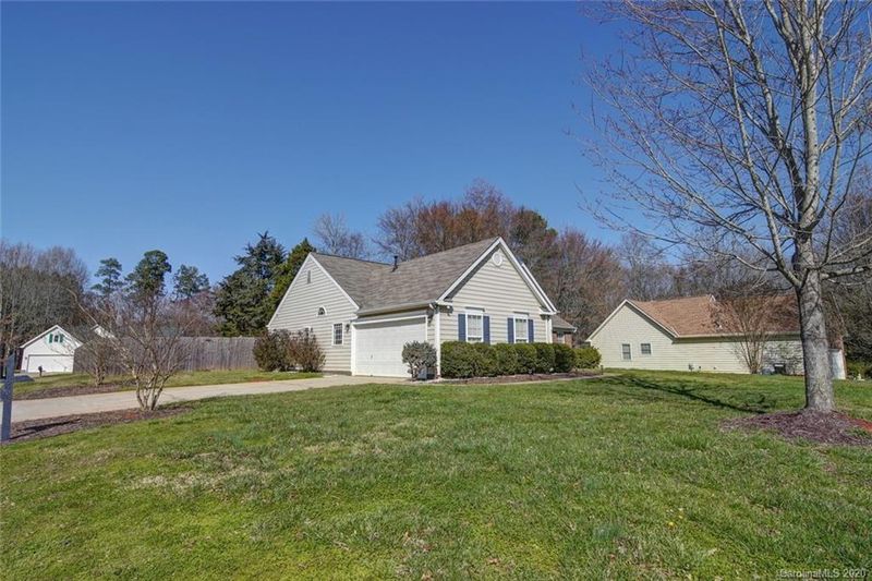 863 Thistledown Dr, Rock Hill, SC 29730