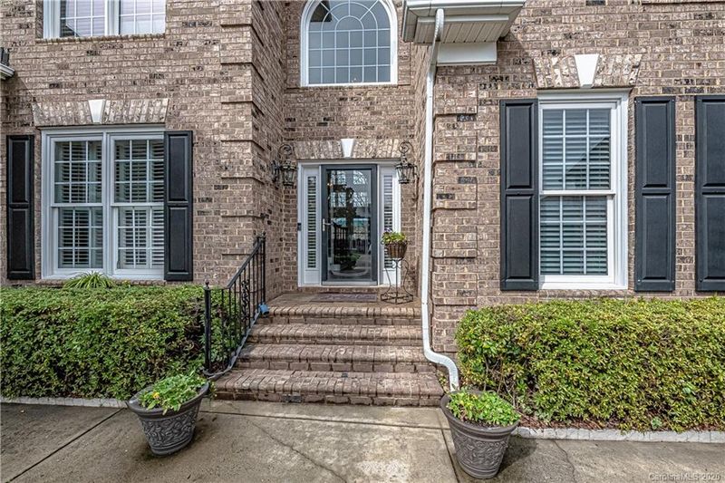 11905 James Richard Dr, Charlotte, NC 28277