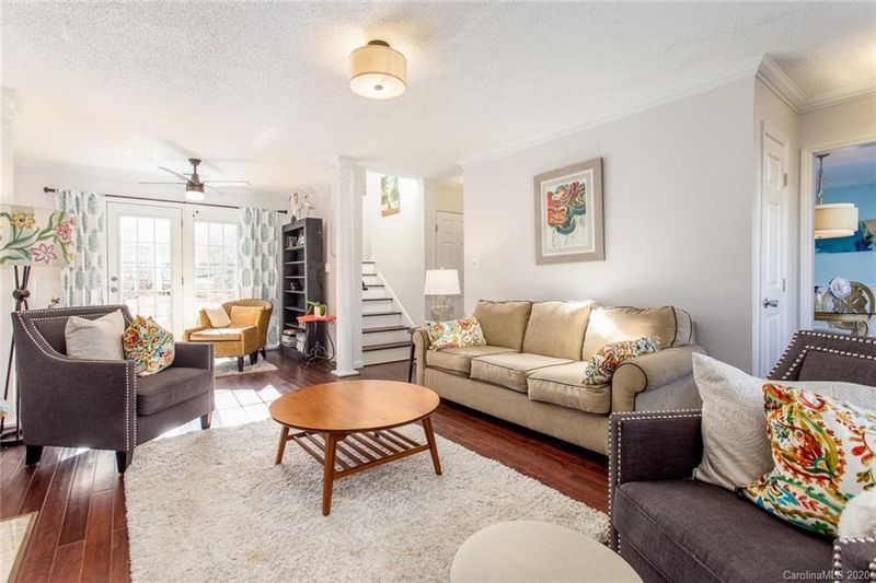 6003 Colchester Ln, Matthews, NC 28104