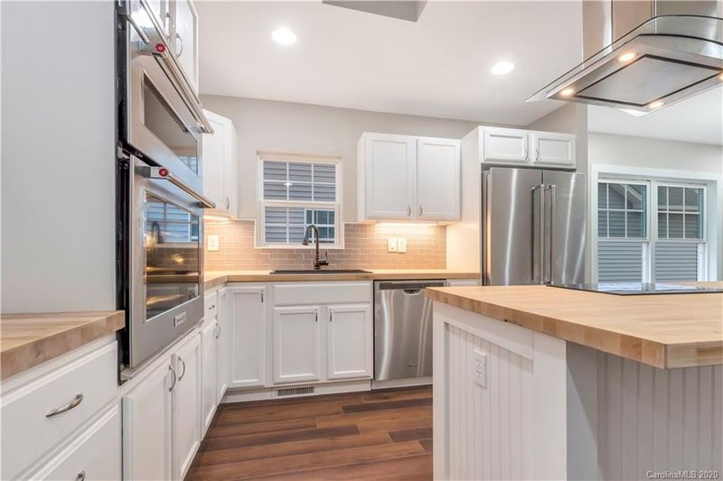 1146 Calhoun St, Rock Hill, SC 29732