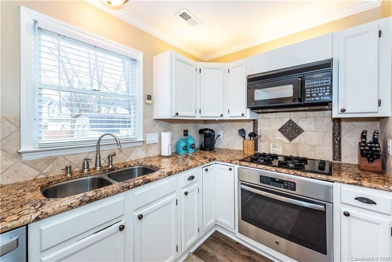 3320 Silver Pond Ct, Charlotte, NC 28210