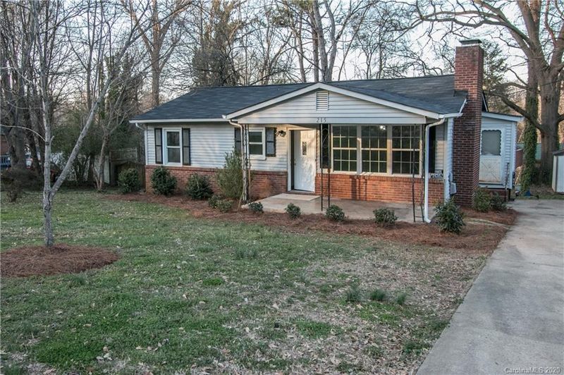 215 Brookwood Rd, Belmont, NC 28012