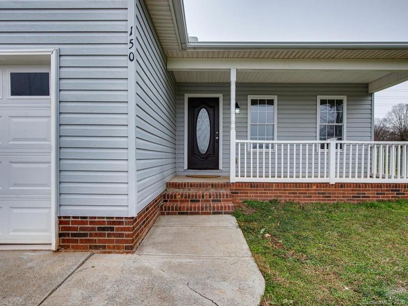 150 Deercroft Dr, Statesville, NC 28625