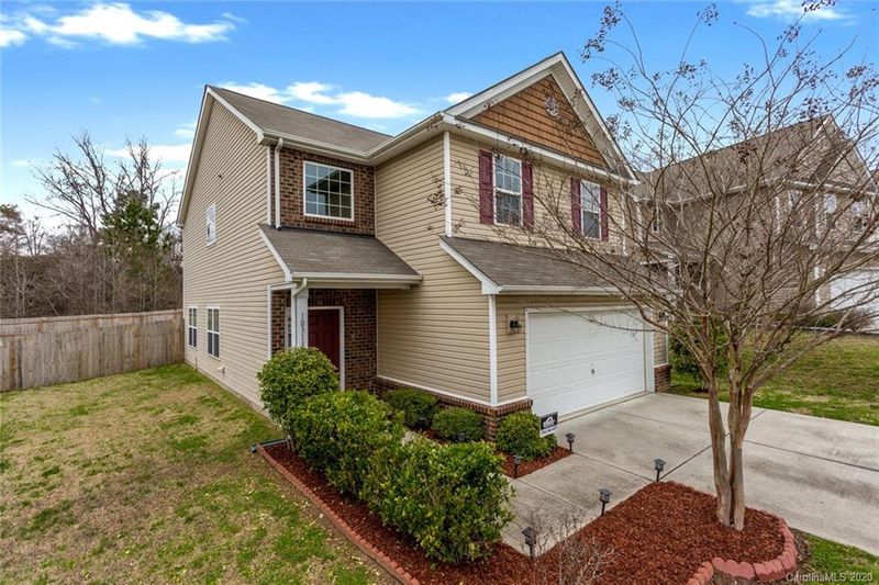 10313 Caldwell Forest Dr, Charlotte, NC 28213