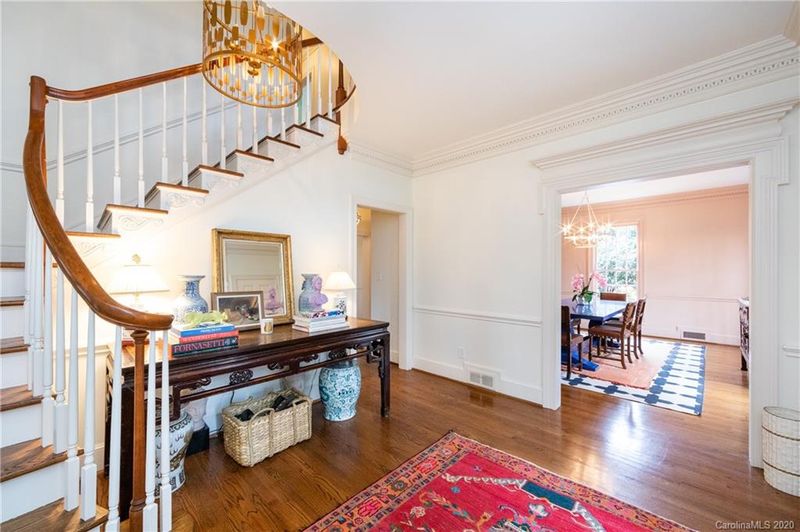 623 Hempstead Pl, Charlotte, NC 28207