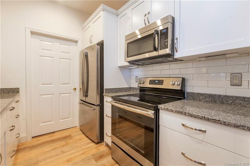 5730 Closeburn Rd #E, Charlotte, NC 28210
