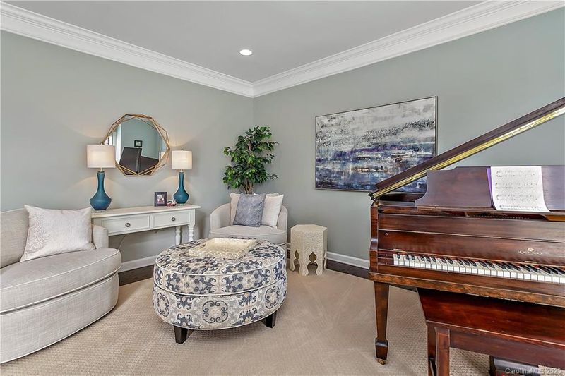 20911 Decora Dr, Cornelius, NC 28031