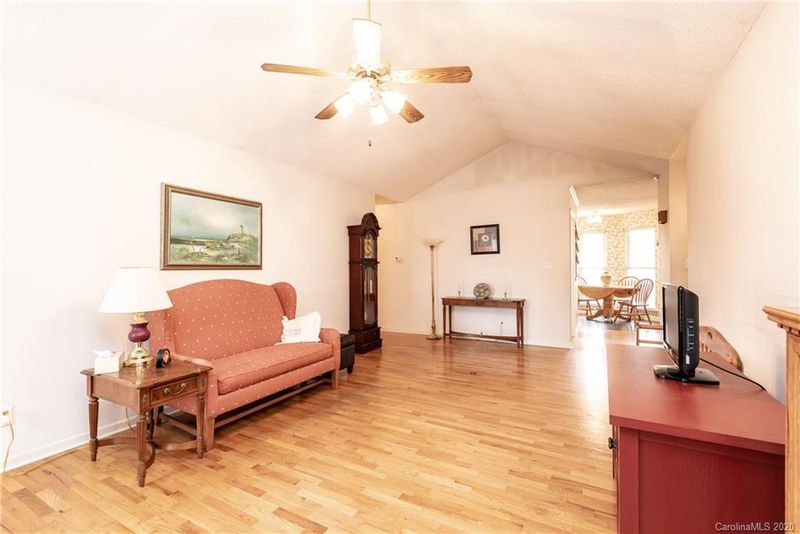 4647 Ransom Dr, Conover, NC 28613