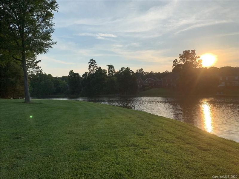 1008 Cashel Ct, Matthews, NC 28104
