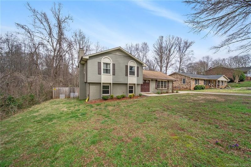 2420 Essen Ln #8, Gastonia, NC 28054