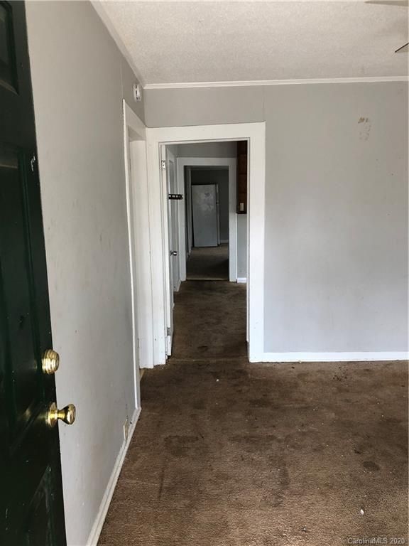 645 E Front St #15, Statesville, NC 28677
