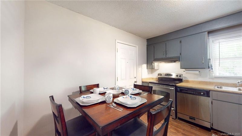 5917 Senconee Rd, Matthews, NC 28104
