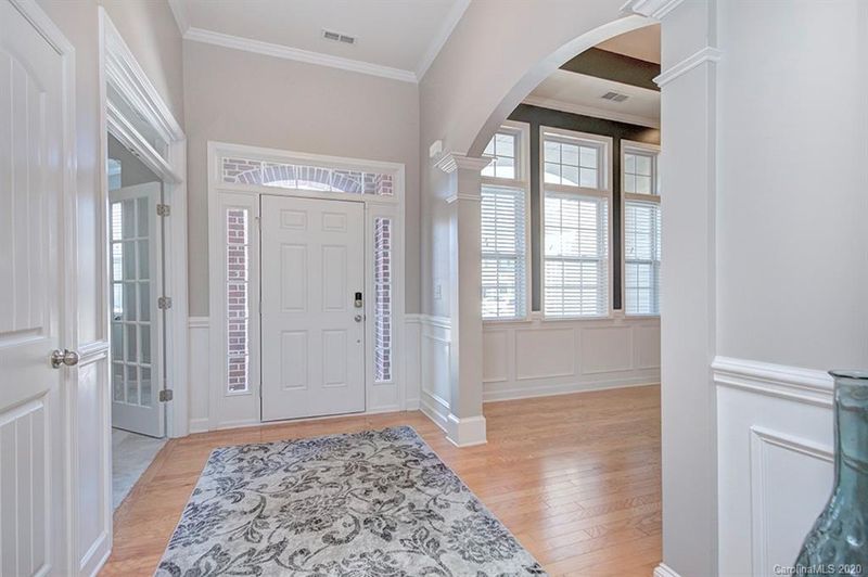 517 Rosemary Ln, Tega Cay, SC 29708