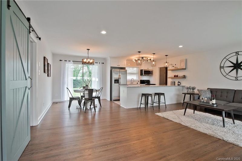 715 Aintree Rd, Charlotte, NC 28215