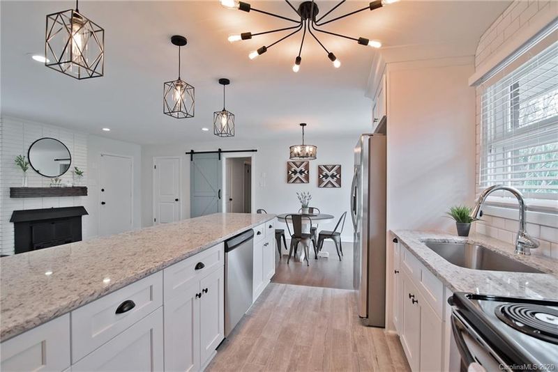 715 Aintree Rd, Charlotte, NC 28215