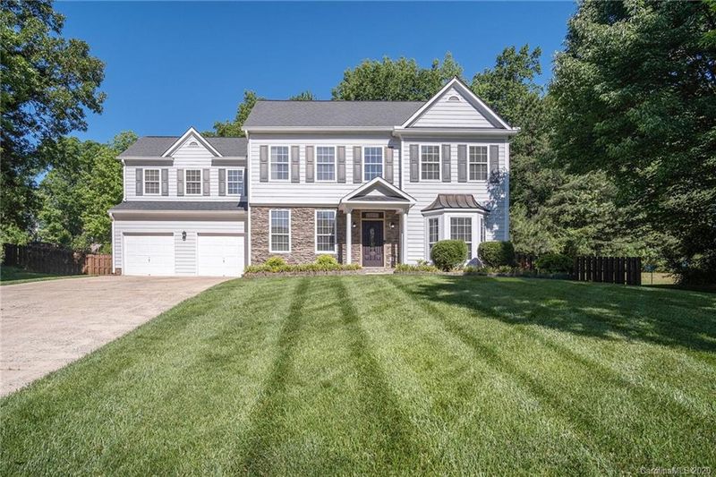 6319 Stoxmeade Dr, Mint Hill, NC 28227
