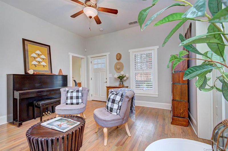 623 Mercury St, Charlotte, NC 28205